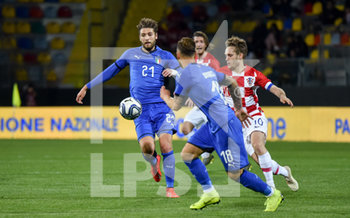 2019-03-25 - Contrasto tra Locatelli e Halilovic - ITALIA VS CROAZIA U21 2-2 - FRIENDLY MATCH - SOCCER